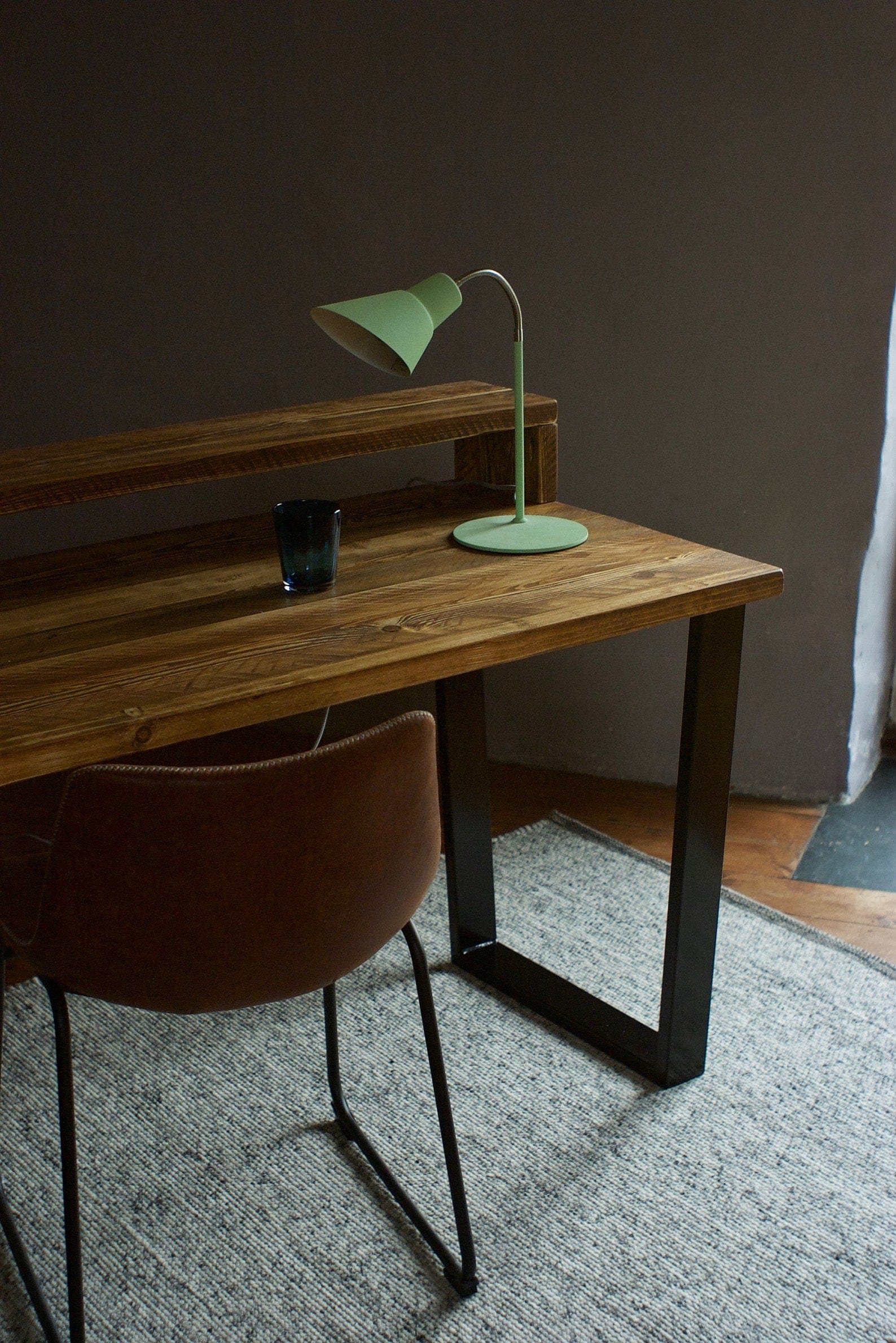 7MAGOKfurniture Desks Desk with Monitor Stand, Reclaimed Wood on Steel V-Frame Legs | INDUSTRIAL Collection