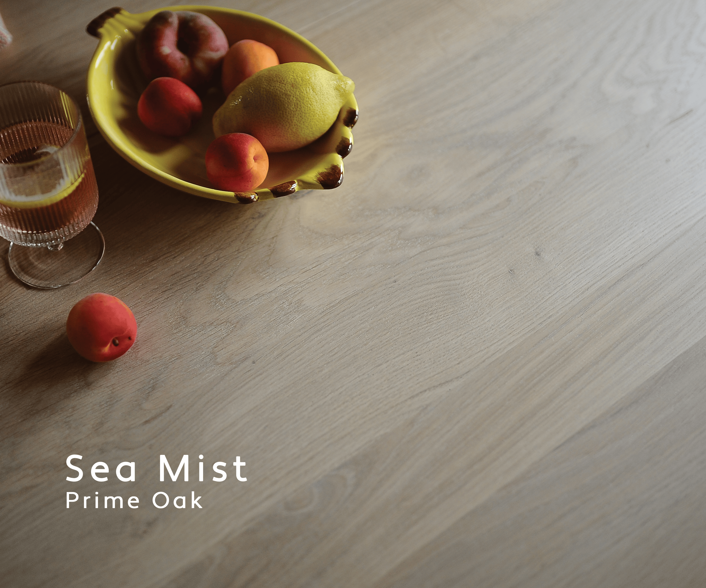 7MAGOKfurniture Kitchen & Dining Room Tables Round Solid Oak Dining Table on Round Tapered Legs | SOPHIA Collection