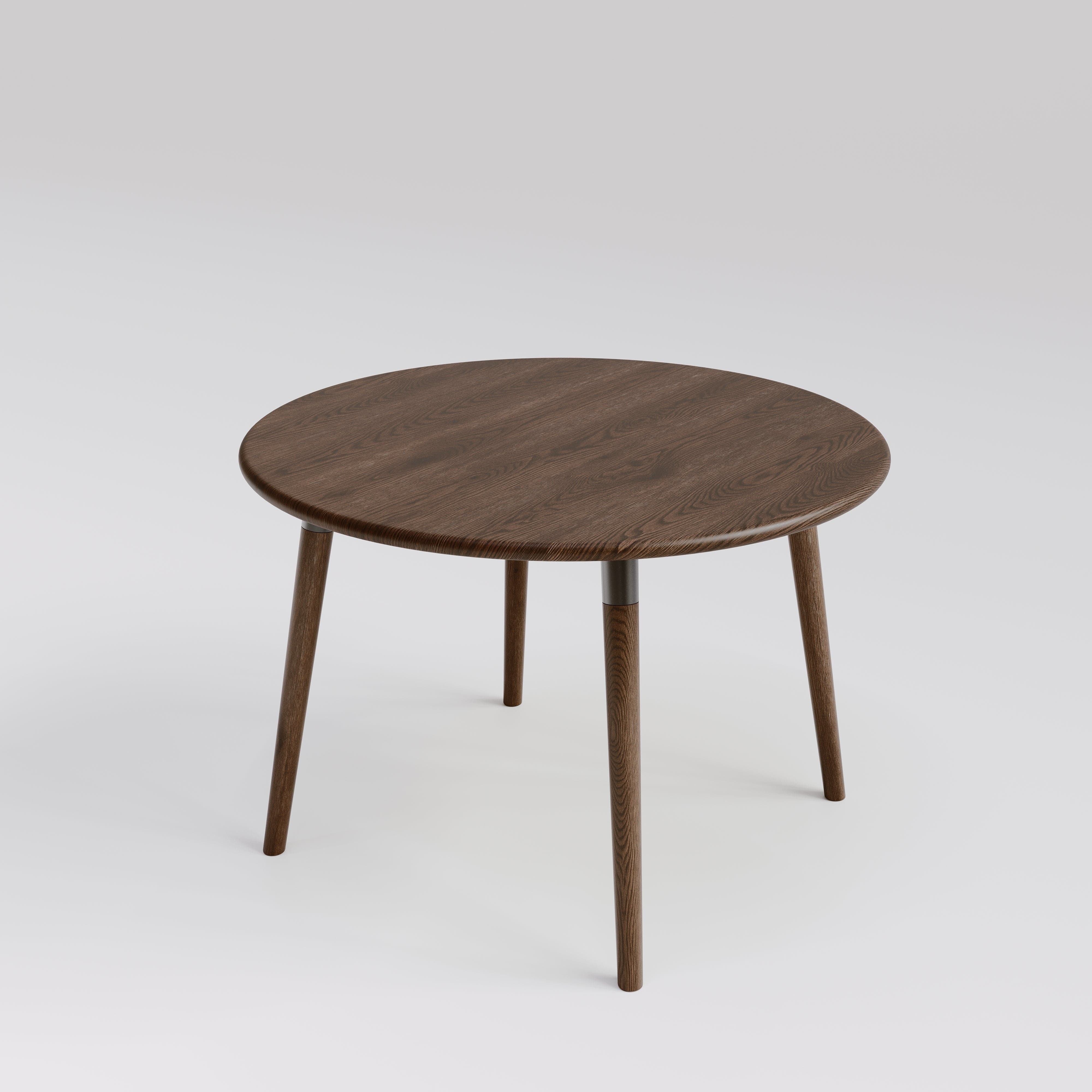 7MAGOKfurniture Kitchen & Dining Room Tables Round Solid Oak Dining Table, Seats 2–6, Custom Finish | KALMA Collection