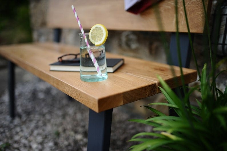 7MAGOKfurniture outdoor garden bench Outdoor Oak Seat on Industrial Steel Frame, Sustainable Design