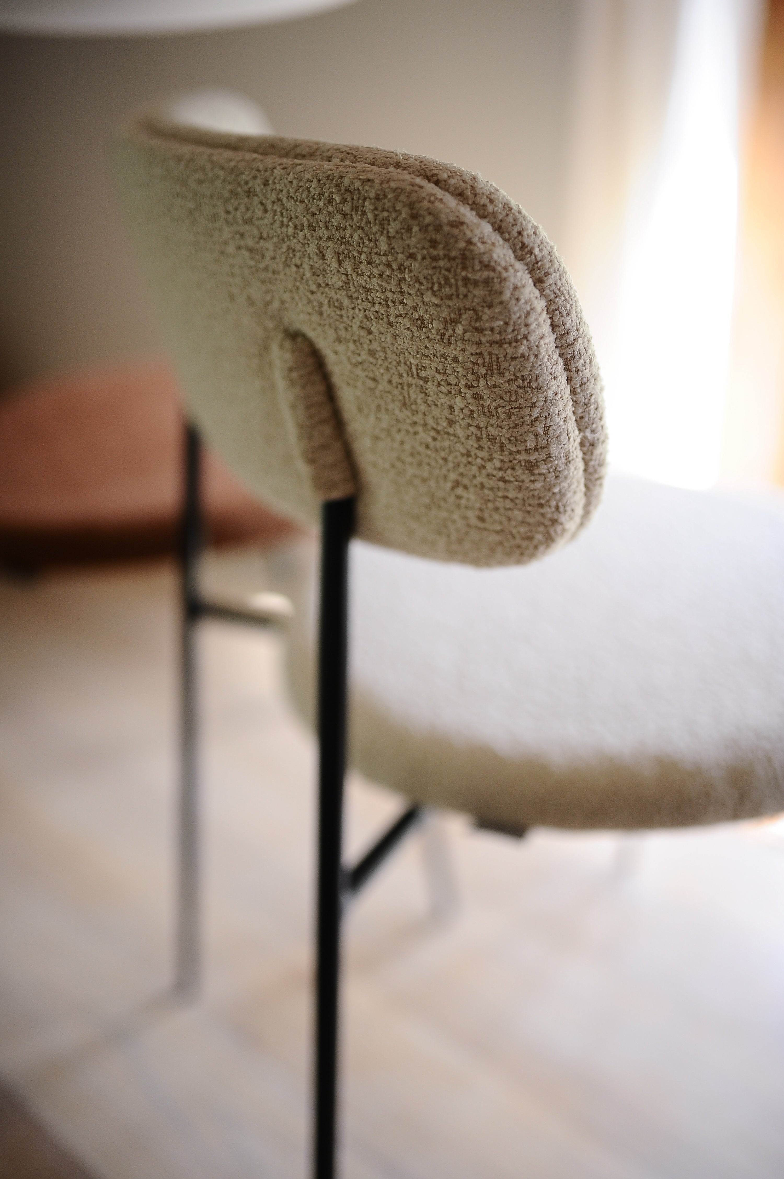 Banco de roble macizo, estilo escandinavo / Colección KANTAR