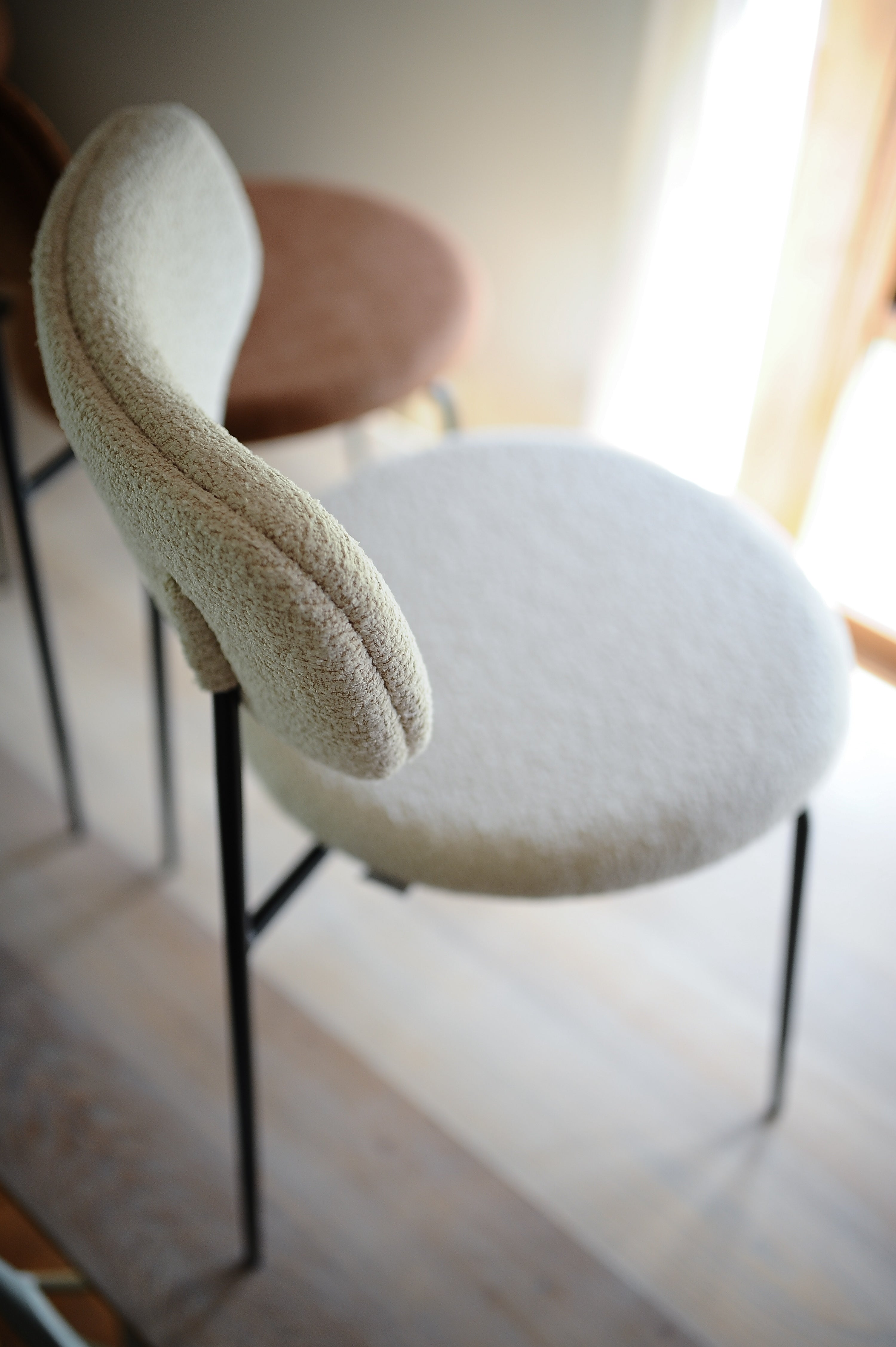 Banco de roble macizo, estilo escandinavo / Colección KANTAR