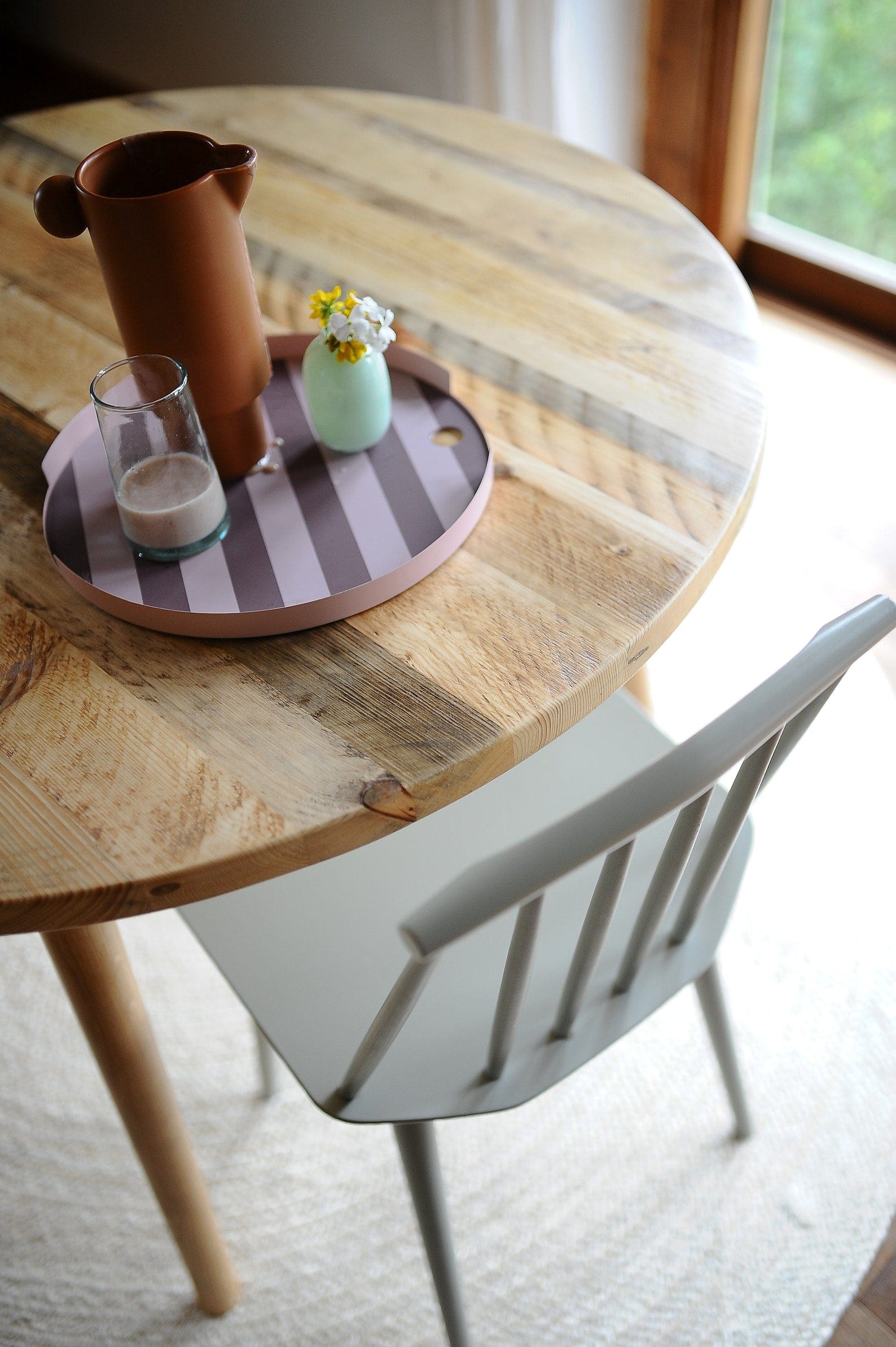 Round Dining Table, Reclaimed Wood on Oak Legs / VINTAGE Collection