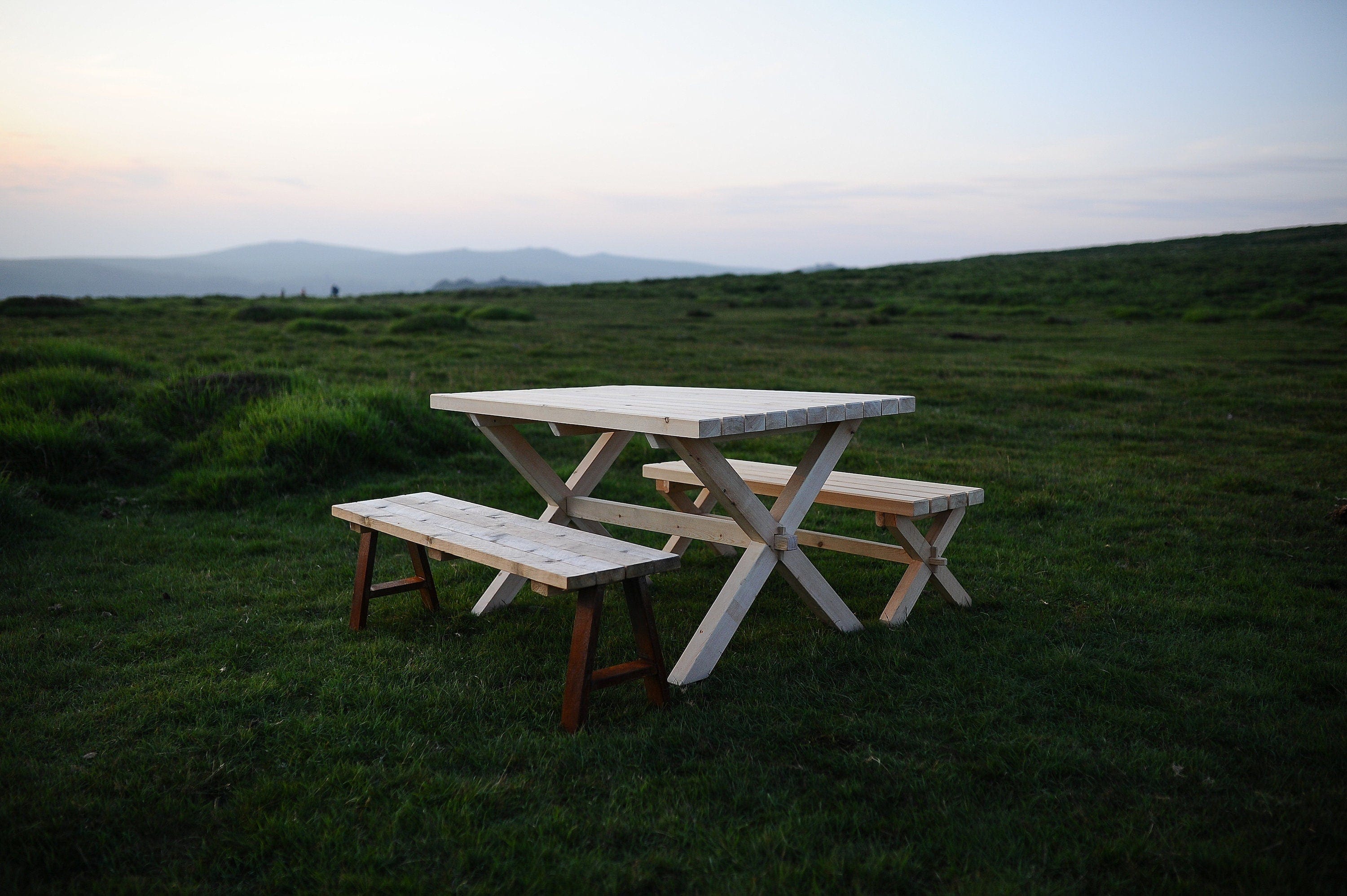 7MAGOKfurniture Home & Garden Outdoor Table & Bench Set, Classic Garden Picnic Style