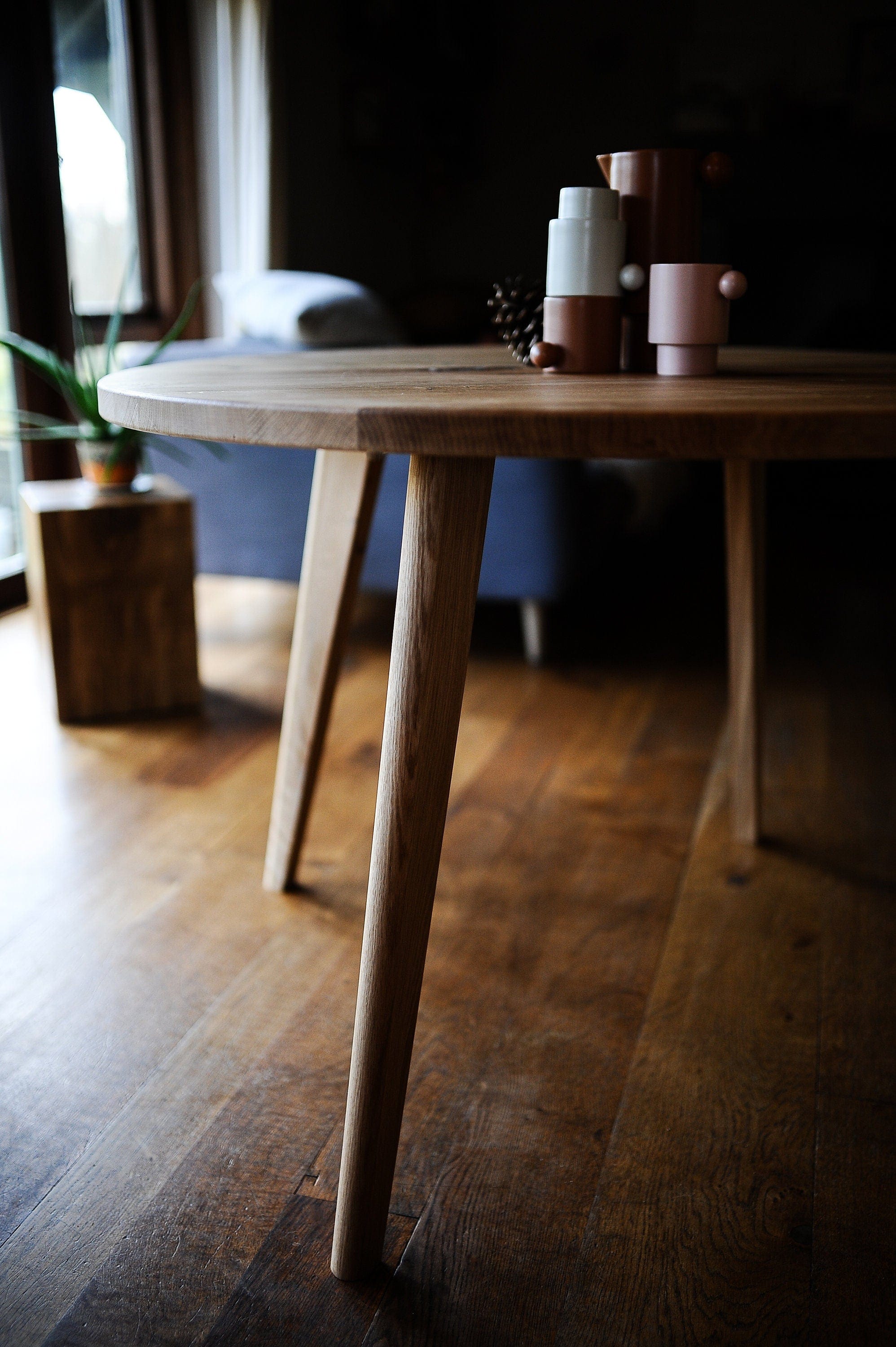 7MAGOKfurniture Kitchen & Dining Room Tables Round Oak Dining Table, 4 seater & 6 Seater Options | OAKWELL Collection