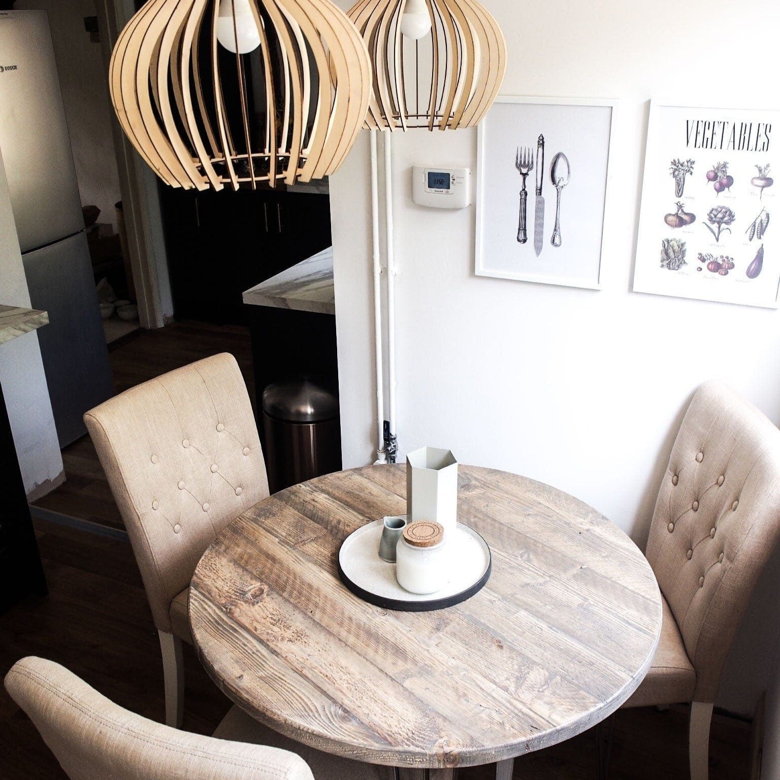 Runder ausziehbarer Tisch, authentisches Altholz / RECLAIMED-Kollektion
