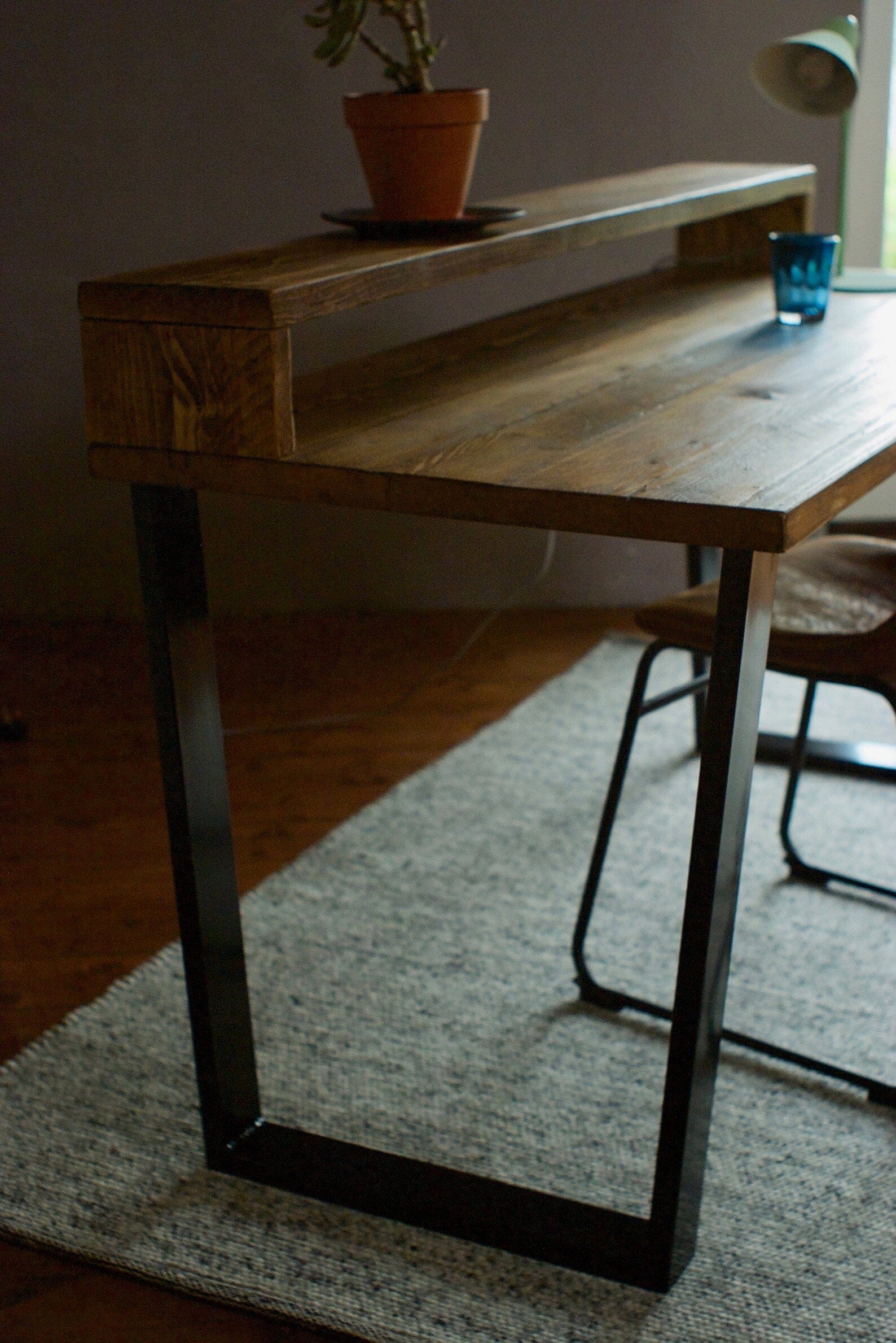 7MAGOKfurniture Desks Desk with Monitor Stand, Reclaimed Wood on Steel V-Frame Legs | INDUSTRIAL Collection