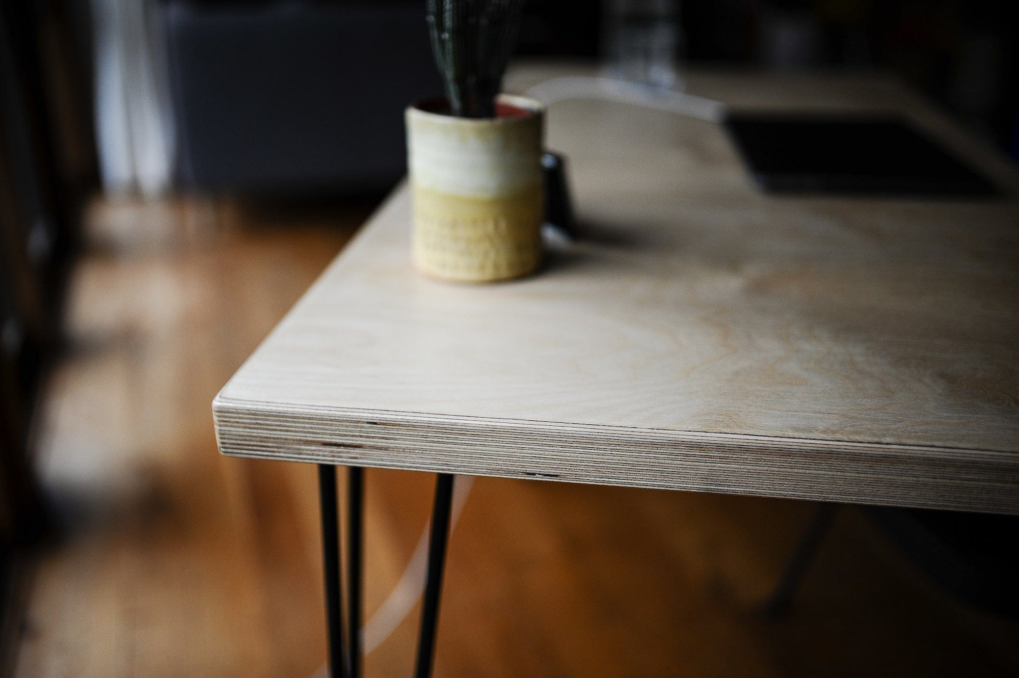 7MAGOKfurniture Desks Office Desk, Birch Plywood Top, Hairpin Legs | BIRCH PLY Collection