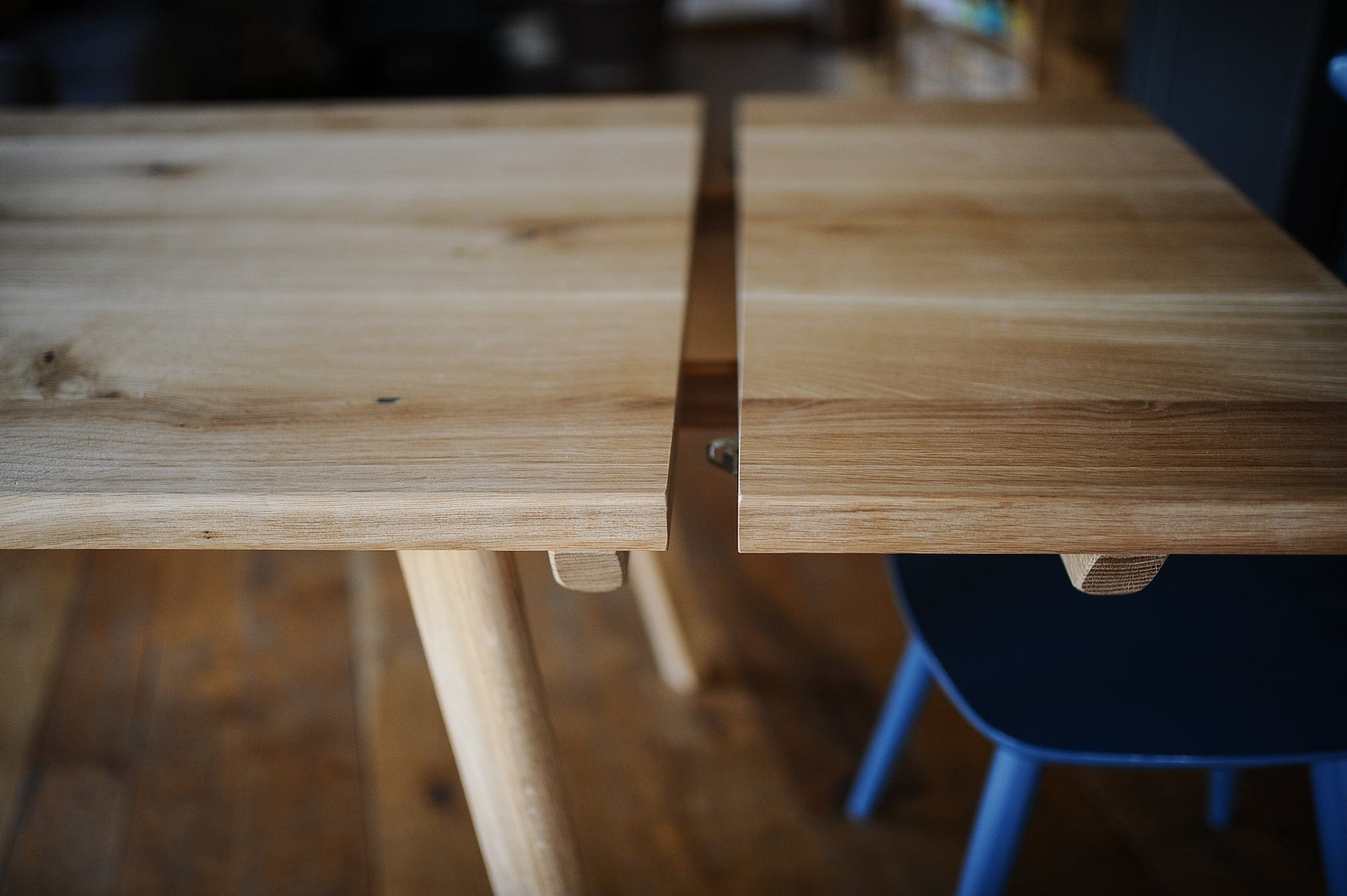 7MAGOKfurniture Kitchen & Dining Room Tables Extendable Solid Oak Dining Table, Handmade to Order | OAKWELL Collection