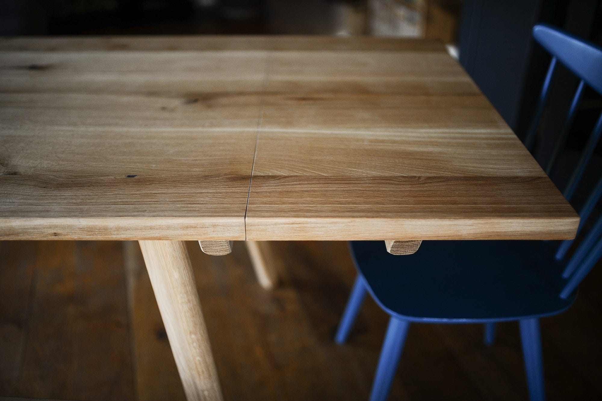 7MAGOKfurniture Kitchen & Dining Room Tables Extendable Solid Oak Dining Table, Handmade to Order | OAKWELL Collection