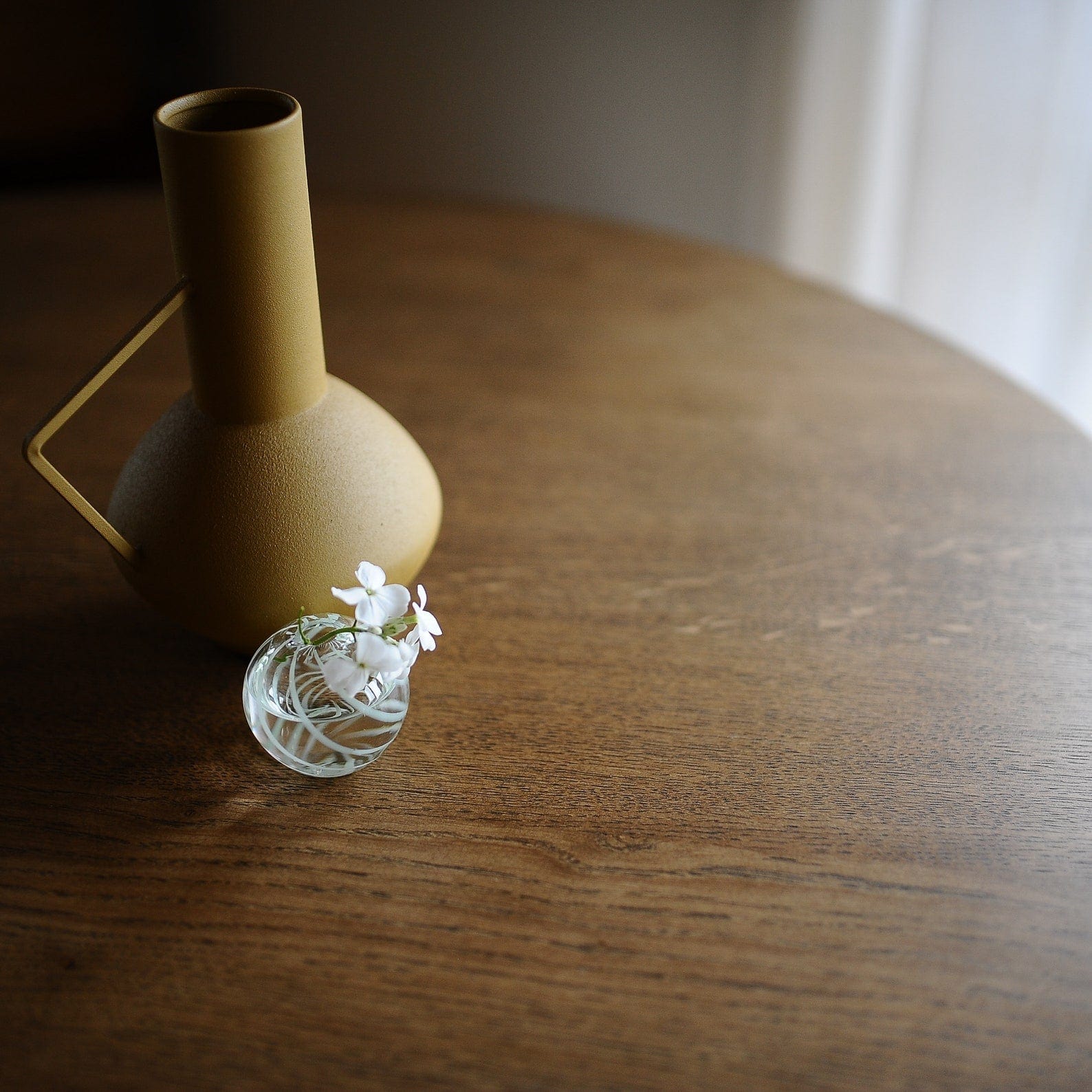 7MAGOKfurniture Kitchen & Dining Room Tables Oak Dining Table & Bench Set, Solid Prime Oak, 4–8 Seater | KANTAR Collection