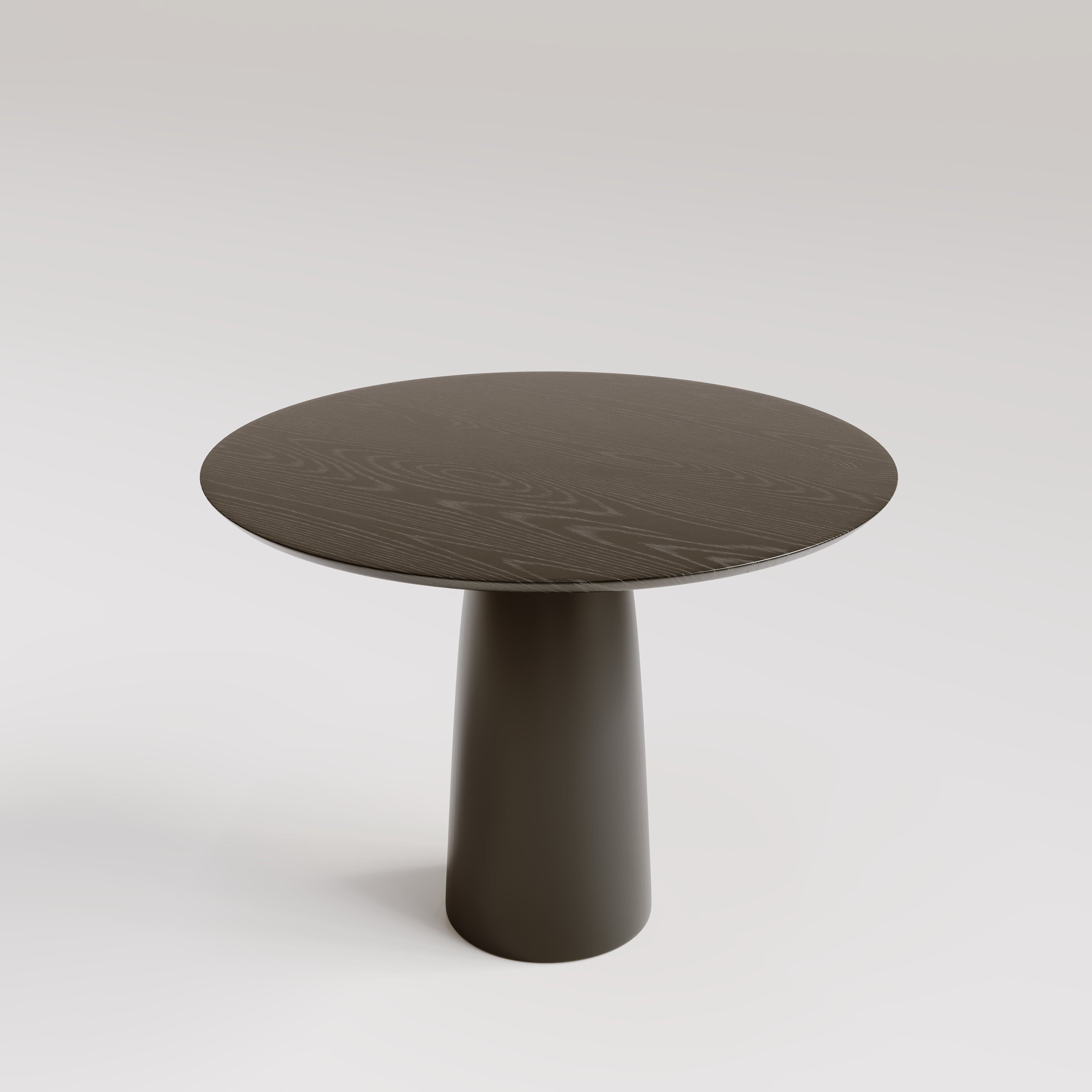 7MAGOKfurniture Kitchen & Dining Room Tables Round Dining Table, Solid Oak Top with Shark Edge, Central Pedestal Base | KWIN Collection