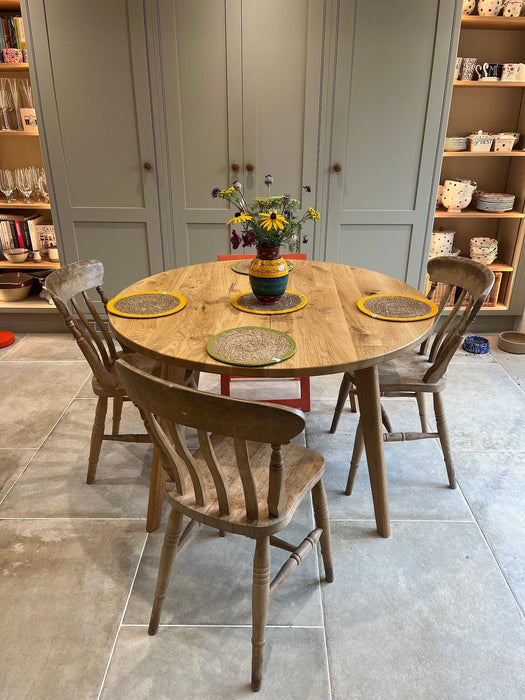 Solid Oak Round Extendable Table, 6-10 Seater / WILD OAK Collection