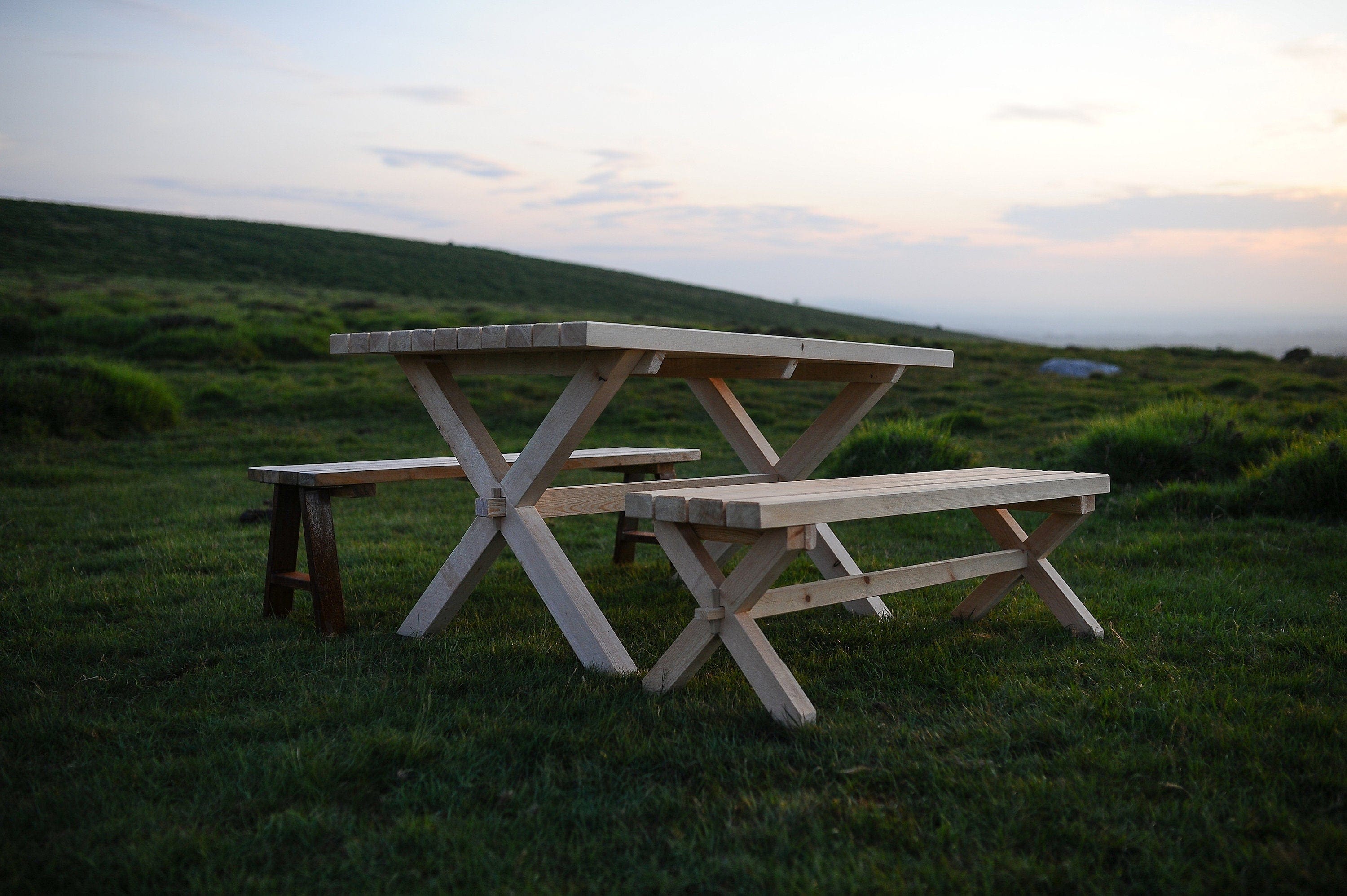 7MAGOKfurniture Home & Garden Outdoor Table & Bench Set, Classic Garden Picnic Style