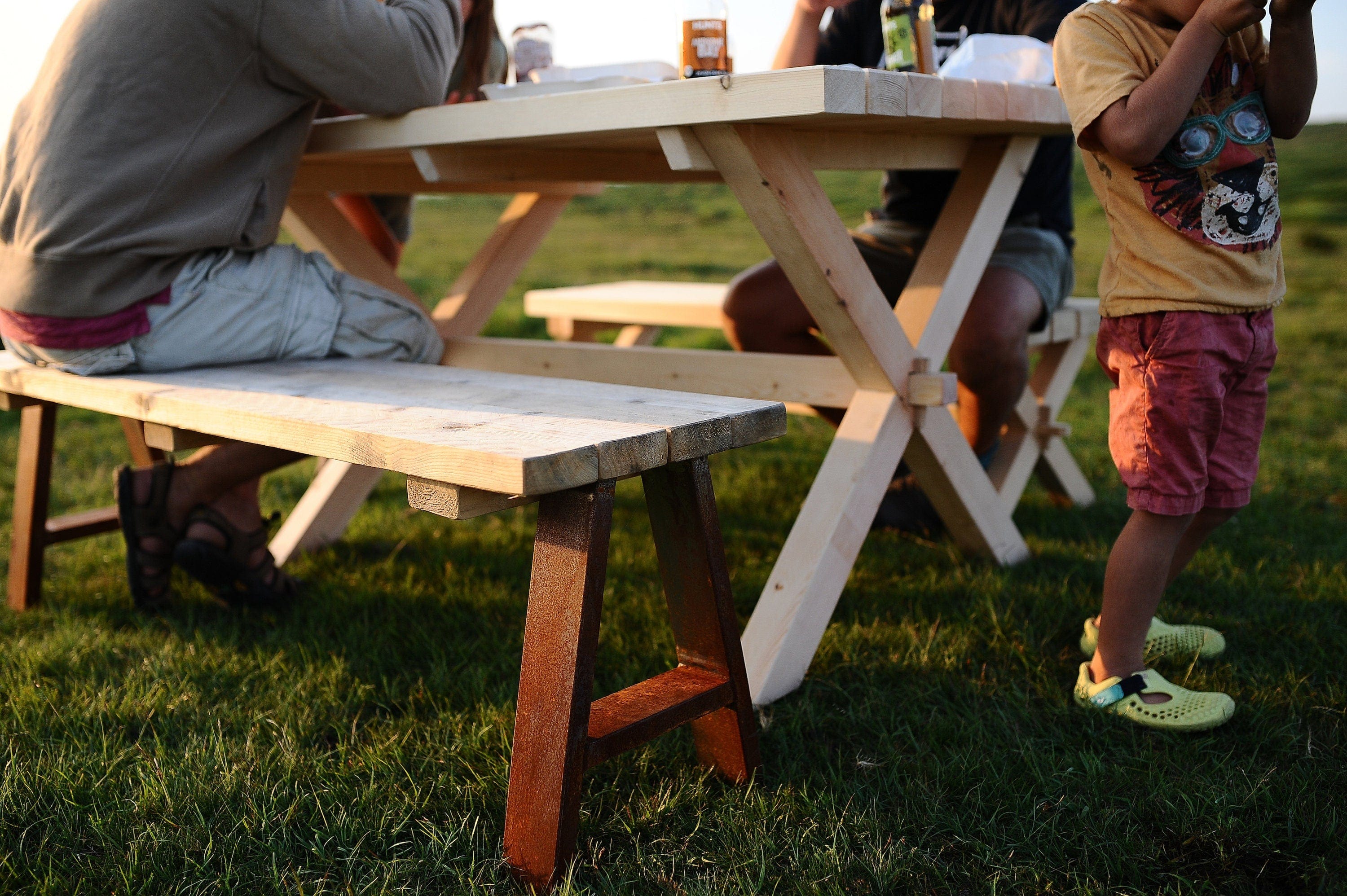 7MAGOKfurniture Home & Garden Outdoor Table & Bench Set, Classic Garden Picnic Style