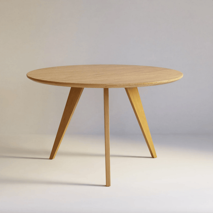 Round Dining Table 3 legged, Solid Oak, 4-6 seater / KANTAR Collection
