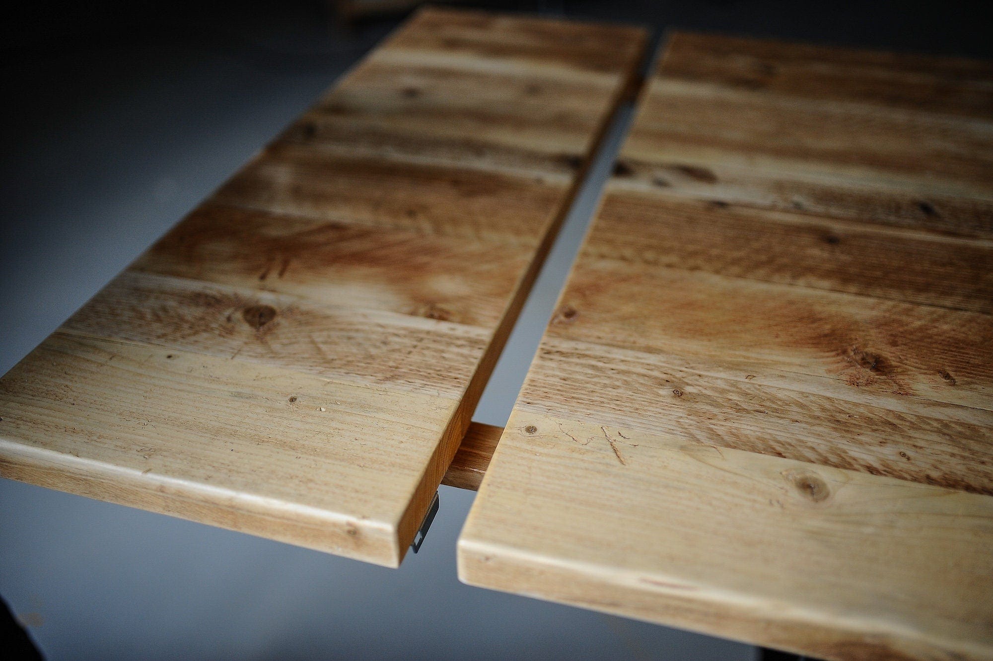 Extendable Dining Table, Scaffold top, Retro Hairpin / RECLAIMED Collection