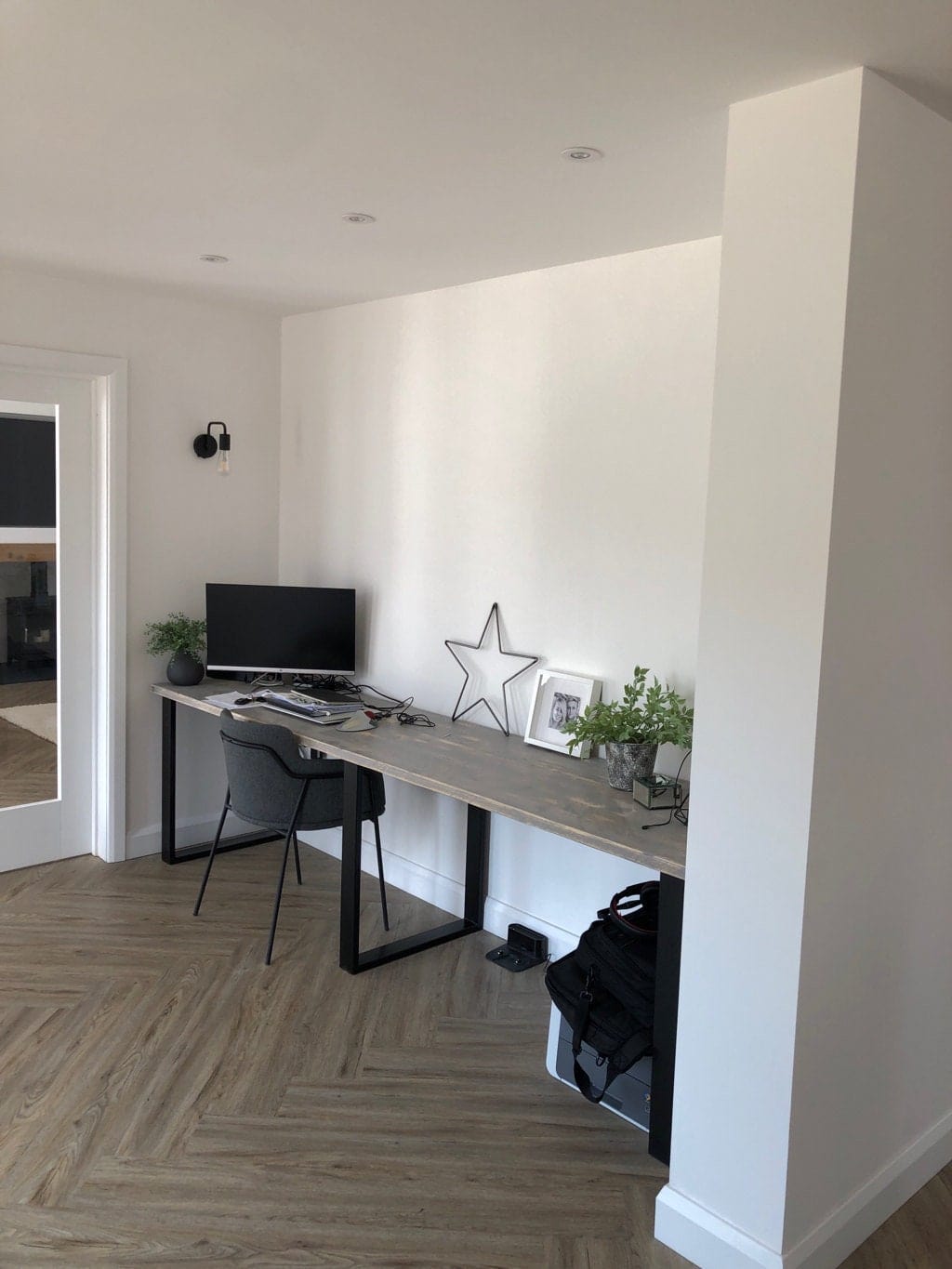Langer Schreibtisch fürs Home Office, Arbeitsplatz, Altholz auf Stahlbeinen, INDUSTRIAL Collection