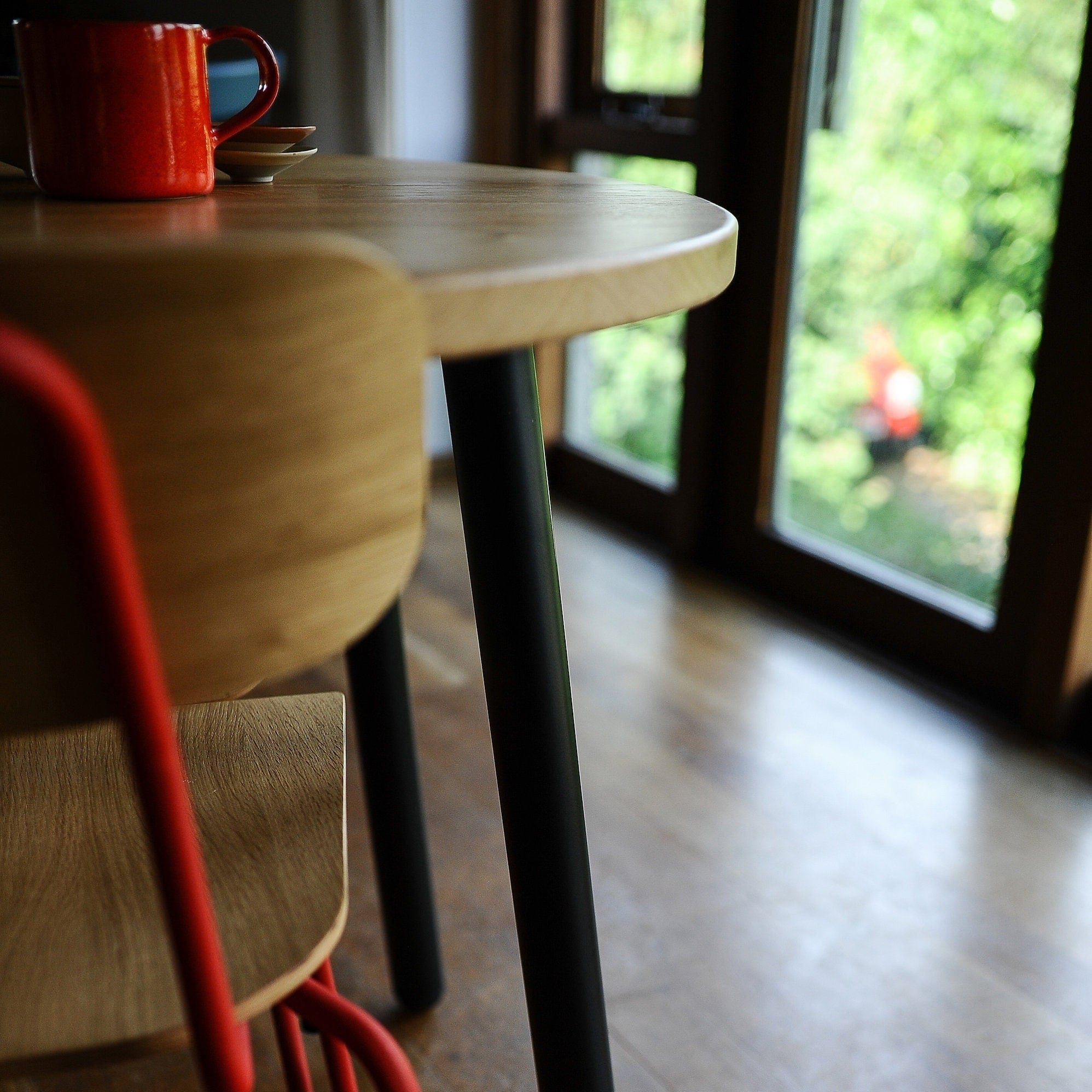 Extendable Round Oak Dining Table on black Steel Legs, GAIA Collection